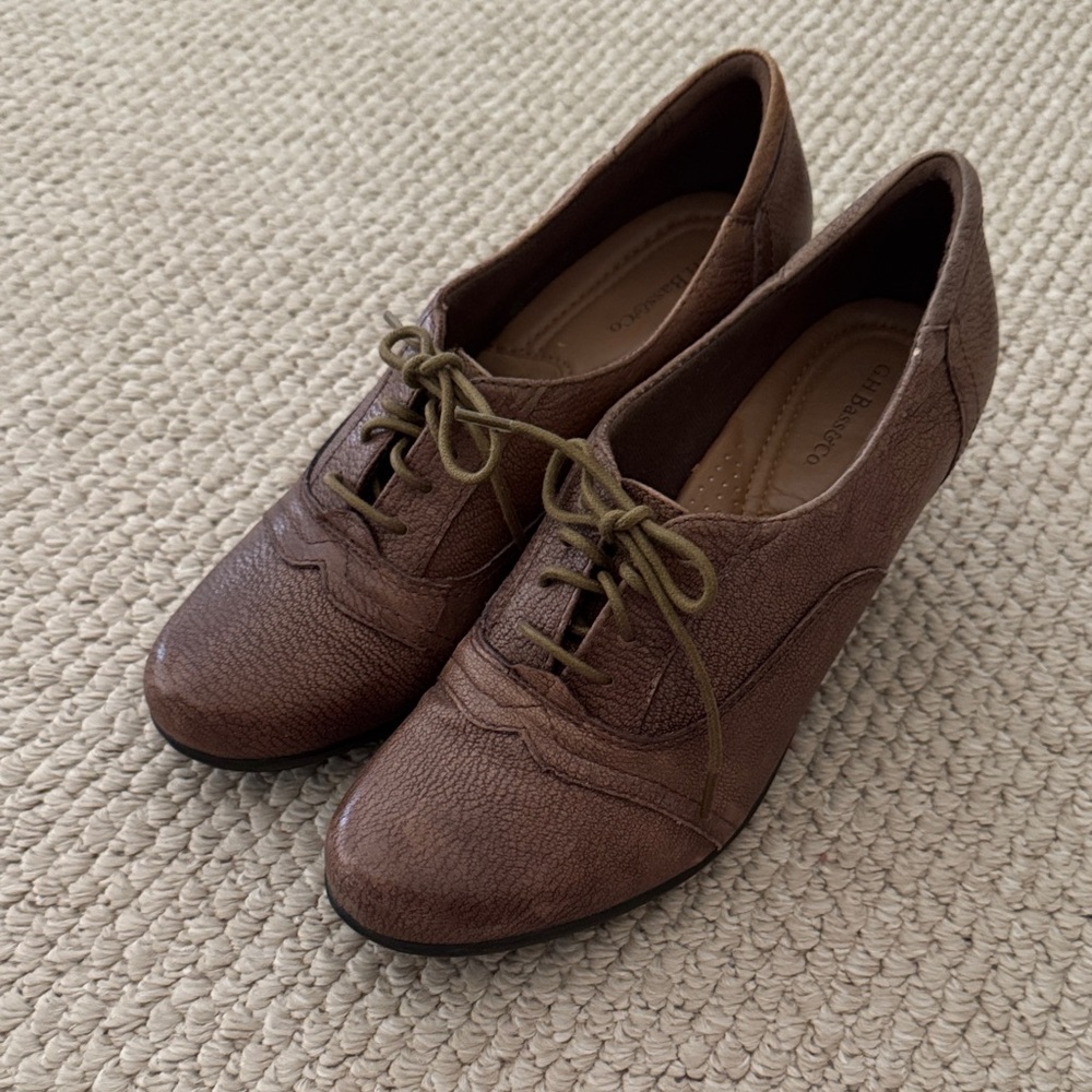 Lace-Up Oxfords